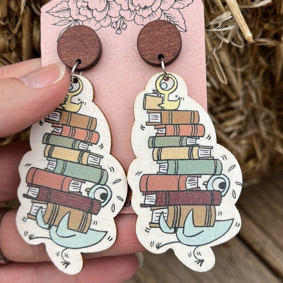 Mo Willems “Pigeon and Duck Reading Books” Teacher Book Character earrin… - Picture 12 of 12